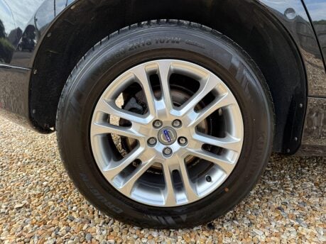 Volvo XC60 2.4 D5 SE Lux Nav Geartronic AWD Euro 5 5dr 16