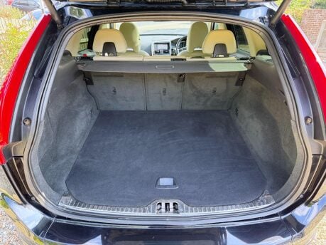 Volvo XC60 2.4 D5 SE Lux Nav Geartronic AWD Euro 5 5dr 24
