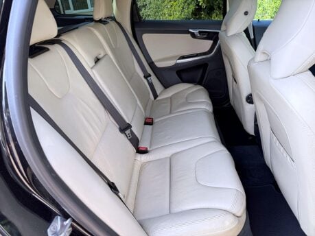 Volvo XC60 2.4 D5 SE Lux Nav Geartronic AWD Euro 5 5dr 23