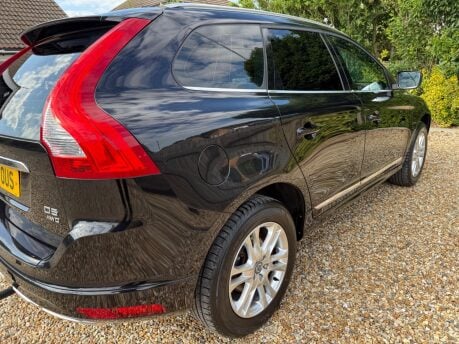 Volvo XC60 2.4 D5 SE Lux Nav Geartronic AWD Euro 5 5dr 10