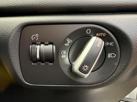 Audi Q3 2.0 TDI S line Plus S Tronic quattro Euro 6 (s/s) 5dr 23