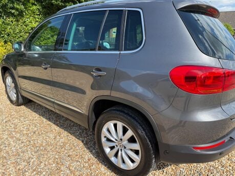 Volkswagen Tiguan 2.0 TDI BlueMotion Tech Match DSG 4WD Euro 5 (s/s) 5dr 12