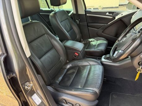 Volkswagen Tiguan 2.0 TDI BlueMotion Tech Match DSG 4WD Euro 5 (s/s) 5dr 24