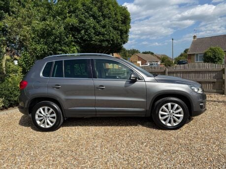 Volkswagen Tiguan 2.0 TDI BlueMotion Tech Match DSG 4WD Euro 5 (s/s) 5dr 6