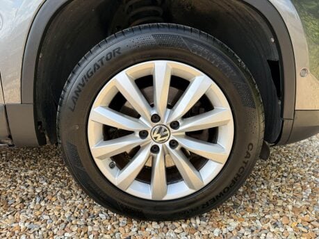 Volkswagen Tiguan 2.0 TDI BlueMotion Tech Match DSG 4WD Euro 5 (s/s) 5dr 15