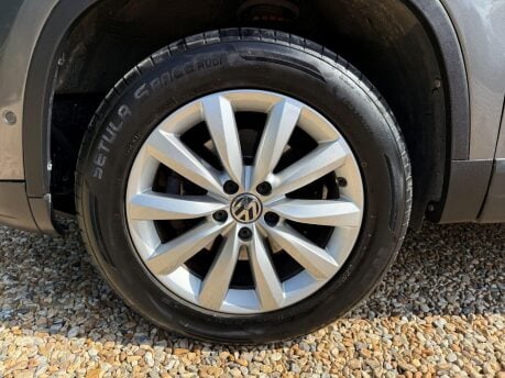 Volkswagen Tiguan 2.0 TDI BlueMotion Tech Match DSG 4WD Euro 5 (s/s) 5dr 14