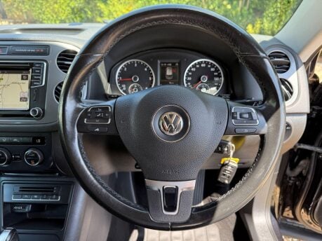 Volkswagen Tiguan 2.0 TDI BlueMotion Tech Match DSG 4WD Euro 6 (s/s) 5dr 11
