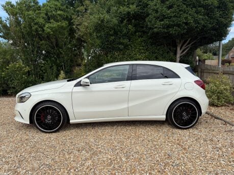 Mercedes-Benz A Class 2.1 A200d Sport (Premium) 7G-DCT Euro 6 (s/s) 5dr 3