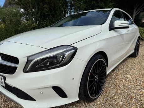 Mercedes-Benz A Class 2.1 A200d Sport (Premium) 7G-DCT Euro 6 (s/s) 5dr 5