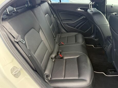 Mercedes-Benz A Class 2.1 A200d Sport (Premium) 7G-DCT Euro 6 (s/s) 5dr 22
