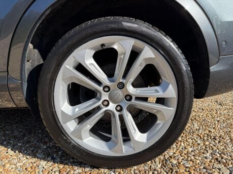 Audi Q3 2.0 TDI S line Plus S Tronic quattro Euro 6 (s/s) 5dr 9