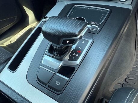 Audi Q5 2.0 TDI S line S Tronic quattro Euro 6 (s/s) 5dr 22