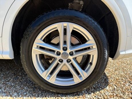 Audi Q5 2.0 TFSI S line S Tronic quattro Euro 6 (s/s) 5dr 11