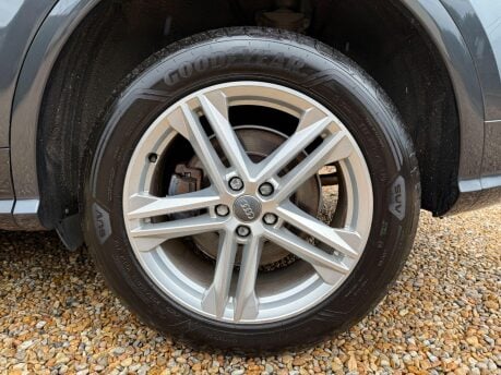 Audi Q5 2.0 TDI S line S Tronic quattro Euro 6 (s/s) 5dr 11