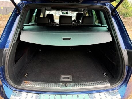 Volkswagen Touareg 3.0 TDI V6 R-Line Tiptronic 4WD Euro 6 (s/s) 5dr 26