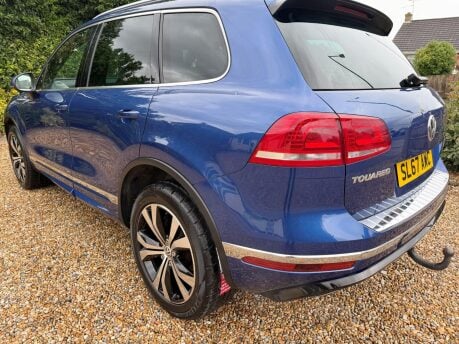 Volkswagen Touareg 3.0 TDI V6 R-Line Tiptronic 4WD Euro 6 (s/s) 5dr 12