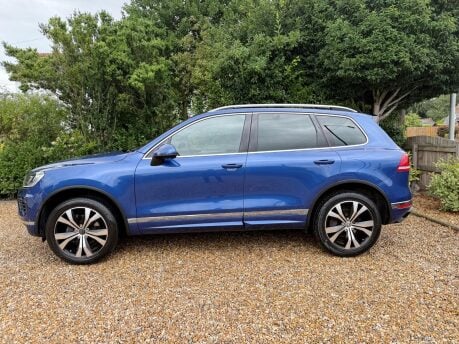 Volkswagen Touareg 3.0 TDI V6 R-Line Tiptronic 4WD Euro 6 (s/s) 5dr 5