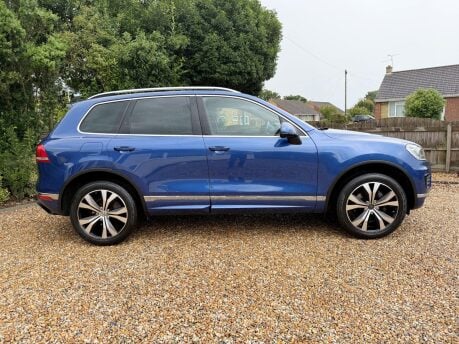 Volkswagen Touareg 3.0 TDI V6 R-Line Tiptronic 4WD Euro 6 (s/s) 5dr 6