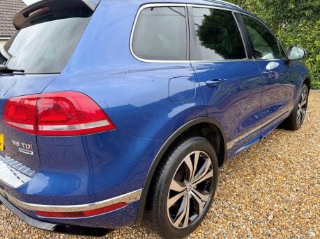 Volkswagen Touareg 3.0 TDI V6 R-Line Tiptronic 4WD Euro 6 (s/s) 5dr 10