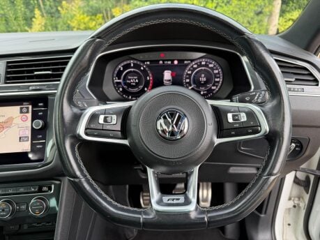 Volkswagen Tiguan 2.0 TDI R-Line Euro 6 (s/s) 5dr 17