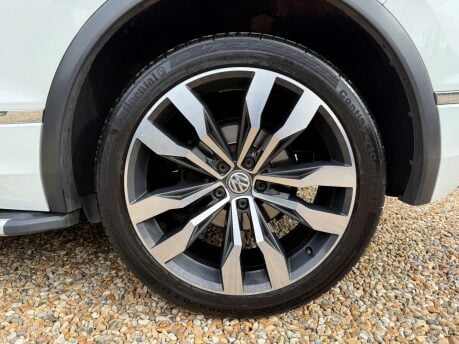 Volkswagen Tiguan 2.0 TDI R-Line Euro 6 (s/s) 5dr 13