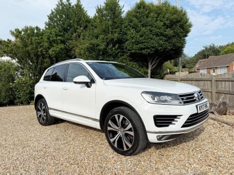 Volkswagen Touareg 3.0 TDI V6 BlueMotion Tech R-Line Tiptronic 4WD Euro 6 (s/s) 5dr 4