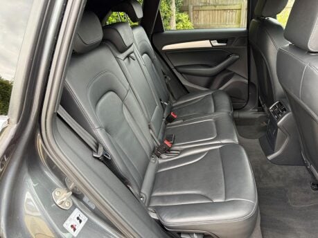 Audi Q5 2.0 TDI S line Plus S Tronic quattro Euro 5 (s/s) 5dr 24