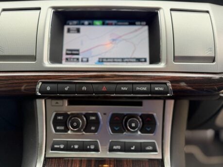 Jaguar XF 2.2d Portfolio Sportbrake Auto Euro 5 (s/s) 5dr 18