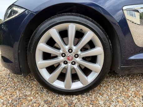 Jaguar XF 2.2d Portfolio Sportbrake Auto Euro 5 (s/s) 5dr 12