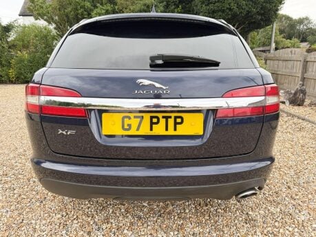 Jaguar XF 2.2d Portfolio Sportbrake Auto Euro 5 (s/s) 5dr 9