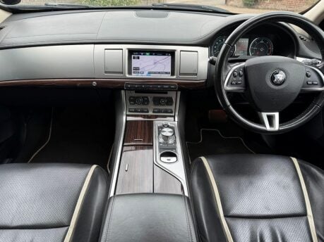 Jaguar XF 2.2d Portfolio Sportbrake Auto Euro 5 (s/s) 5dr 23