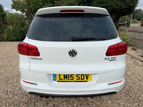 Volkswagen Tiguan 2.0 TDI BlueMotion Tech R-Line DSG 4WD Euro 5 (s/s) 5dr (Nav) 9