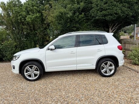 Volkswagen Tiguan 2.0 TDI BlueMotion Tech R-Line DSG 4WD Euro 5 (s/s) 5dr (Nav) 3