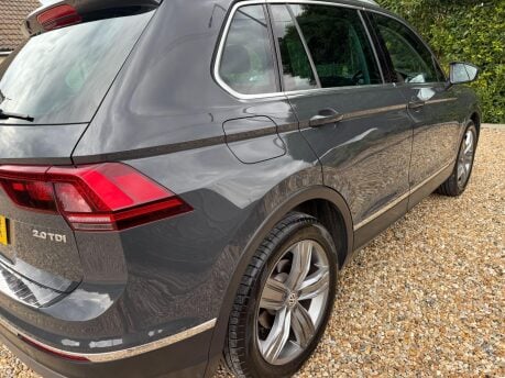 Volkswagen Tiguan 2.0 TDI BlueMotion Tech SEL Euro 6 (s/s) 5dr 10