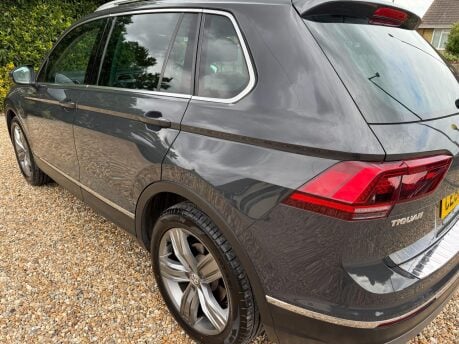 Volkswagen Tiguan 2.0 TDI BlueMotion Tech SEL Euro 6 (s/s) 5dr 12