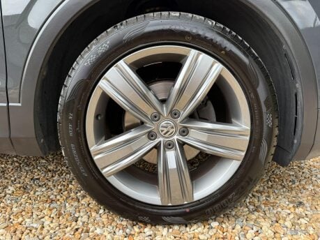 Volkswagen Tiguan 2.0 TDI BlueMotion Tech SEL Euro 6 (s/s) 5dr 15