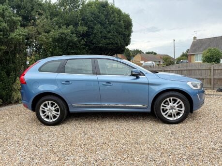 Volvo XC60 2.4 D5 SE Lux Nav Geartronic AWD Euro 5 5dr 4