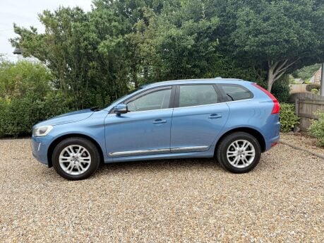 Volvo XC60 2.4 D5 SE Lux Nav Geartronic AWD Euro 5 5dr 3