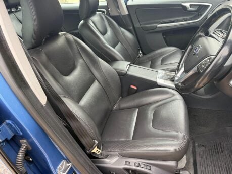 Volvo XC60 2.4 D5 SE Lux Nav Geartronic AWD Euro 5 5dr 24