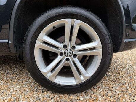 Volkswagen Tiguan 2.0 TDI BlueMotion Tech R-Line Edition DSG 4WD Euro 6 (s/s) 5dr 11