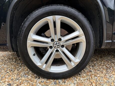 Volkswagen Tiguan 2.0 TDI BlueMotion Tech R-Line Edition DSG 4WD Euro 6 (s/s) 5dr 12