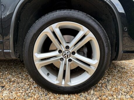 Volkswagen Tiguan 2.0 TDI BlueMotion Tech R-Line Edition DSG 4WD Euro 6 (s/s) 5dr 13
