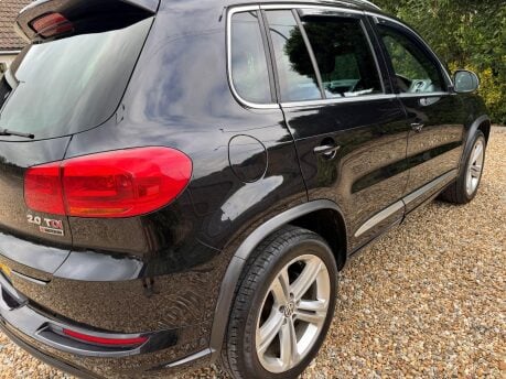 Volkswagen Tiguan 2.0 TDI BlueMotion Tech R-Line Edition DSG 4WD Euro 6 (s/s) 5dr 8