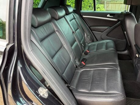 Volkswagen Tiguan 2.0 TDI BlueMotion Tech R-Line Edition DSG 4WD Euro 6 (s/s) 5dr 20
