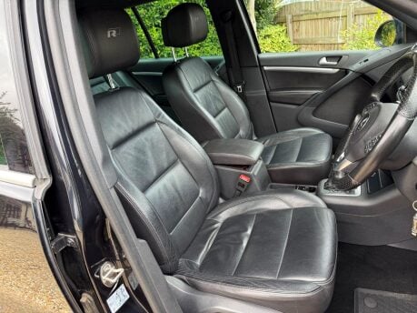 Volkswagen Tiguan 2.0 TDI BlueMotion Tech R-Line Edition DSG 4WD Euro 6 (s/s) 5dr 19