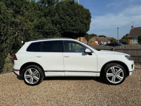 Volkswagen Touareg 3.0 TDI V6 BlueMotion Tech R-Line Plus Tiptronic 4WD Euro 6 (s/s) 5dr 6