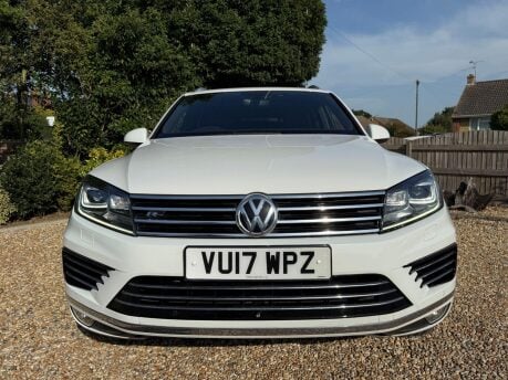 Volkswagen Touareg 3.0 TDI V6 BlueMotion Tech R-Line Plus Tiptronic 4WD Euro 6 (s/s) 5dr 8