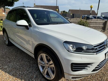 Volkswagen Touareg 3.0 TDI V6 BlueMotion Tech R-Line Plus Tiptronic 4WD Euro 6 (s/s) 5dr 9