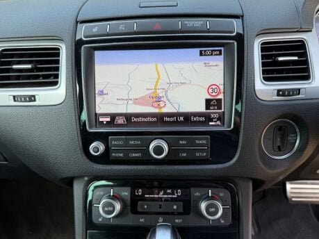 Volkswagen Touareg 3.0 TDI V6 BlueMotion Tech R-Line Plus Tiptronic 4WD Euro 6 (s/s) 5dr 19
