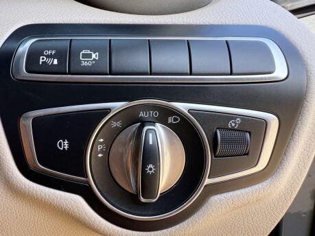 Mercedes-Benz GLC 2.1 GLC220d Sport (Premium) G-Tronic 4MATIC Euro 6 (s/s) 5dr 24